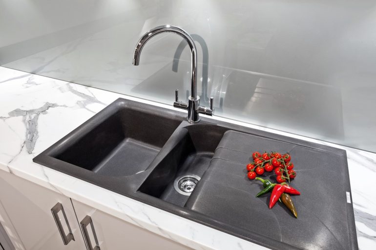 Add style to the ktichen Regnox Ego Granite Sink