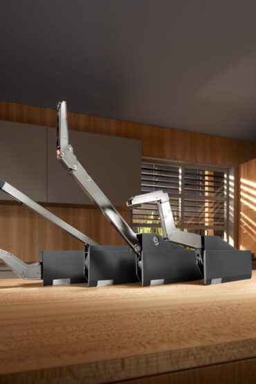 Kitchens-Review-Blum-AVENTOS-top