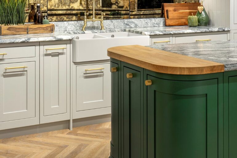 Kitchens-Review-Caple-HAMILTON-farmhouse-sink-