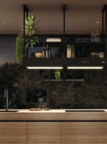 Kitchens-Review-Frankes-Mythos-T-Shelf-Evolution-island-hood