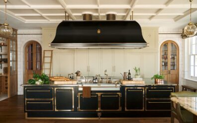 Kitchens-Review-TheClassicEnglishKitchen-deVOL