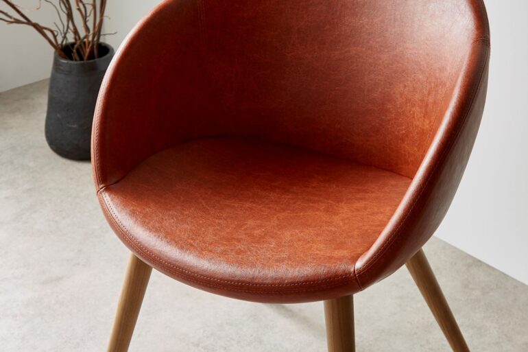 Kitchens-Review-ILIV-saddle-cameo