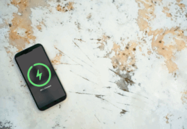 Kitchens-Review-Konigstone-wireless-charging