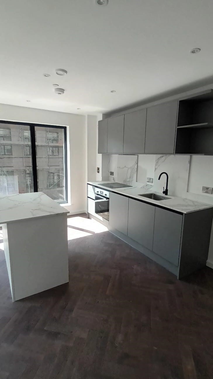 Kitchens-Review-Waterline-Fortress-Apartment-London