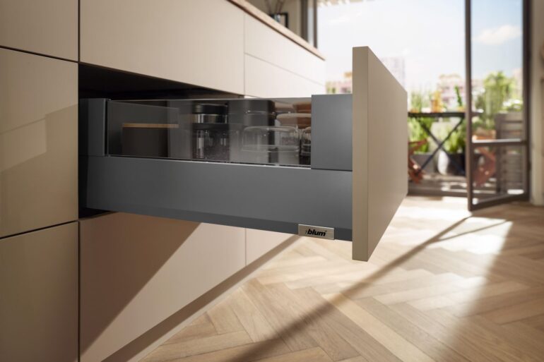 Blum-introduces-new-MERIVOBOX-solution-to-the-UK.