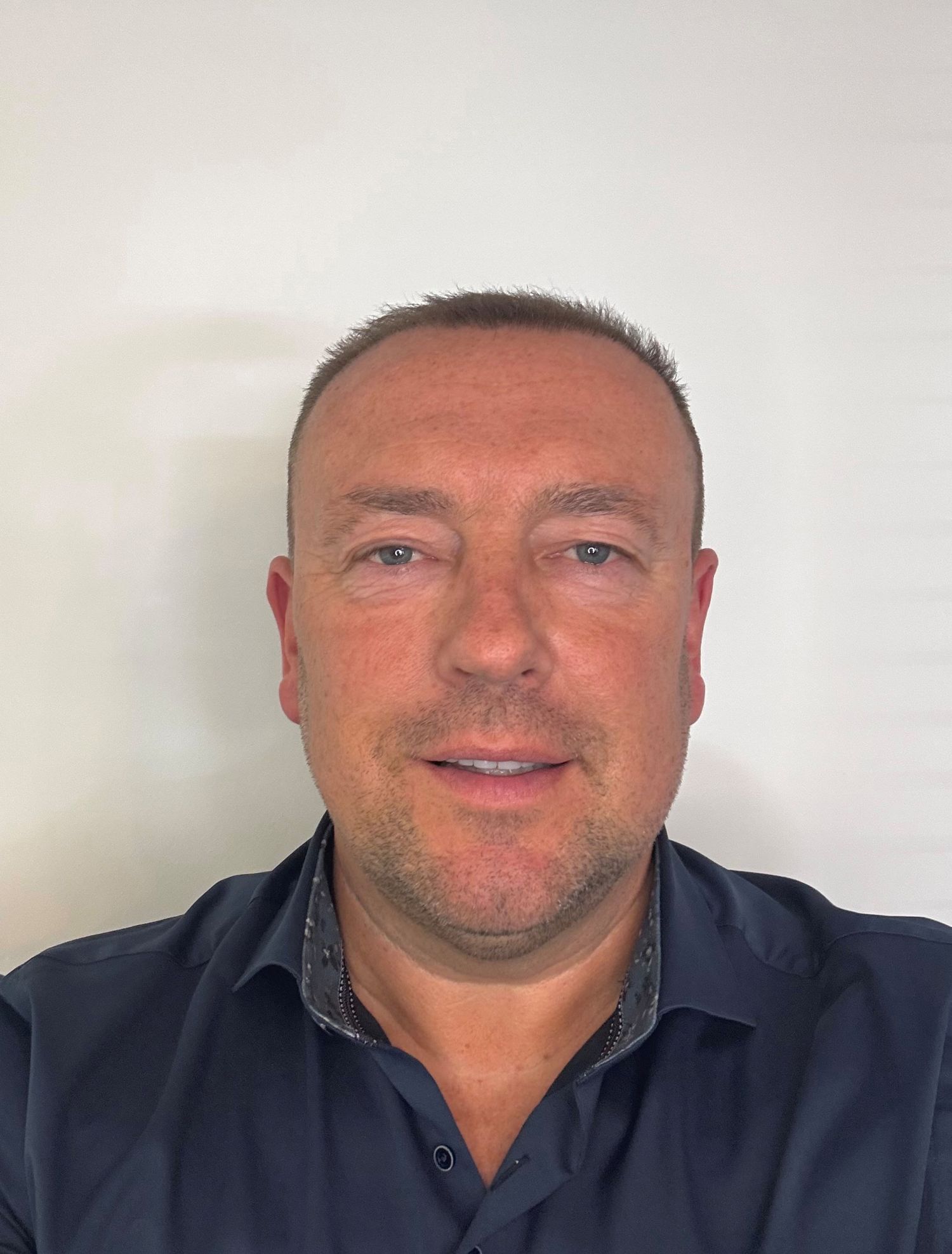 Kitchen products brand Waterline has named Lee Mairs as its new contract channel head. Lee has worked in the KBB industry for nearly 25 years.
