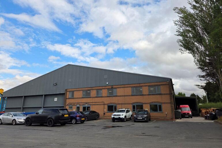 Kitchens-Review-Hendel-Hendel-New-Distribution-facility.