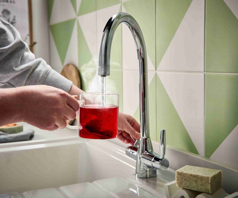 Kitchens-Review-Madra-4n1-C-Spout-Chorme