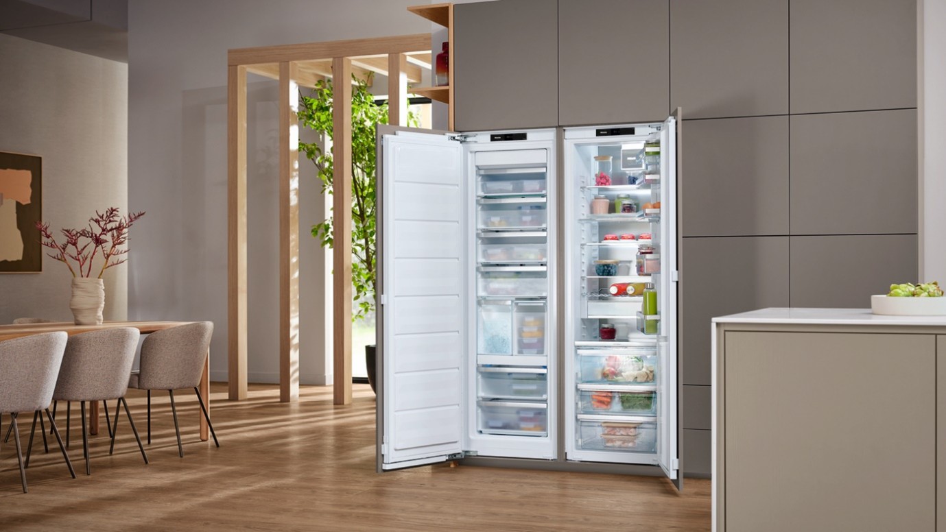 Kitchens Review Miele Built in fridge with active door Kitchens-Review-Miele-Built-in-fridge-with-active-door.
