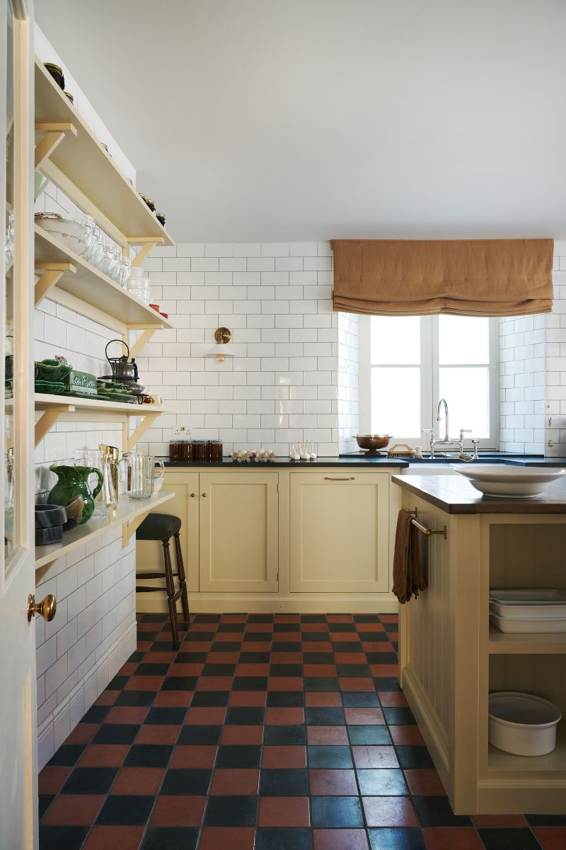 Kitchens-Review-Real-Shaker-Kitchen-deVOL