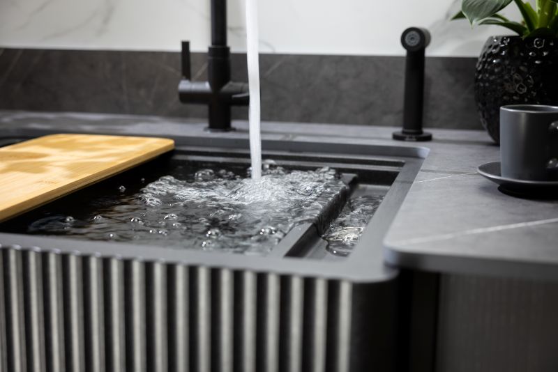 Kitchens-Review-AW3201-OPTIMA-fluted-Belfast-Black-Metalli