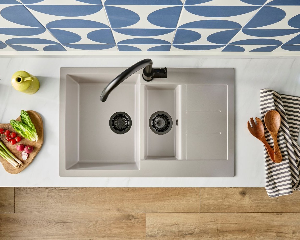 Kitchens-Review-_Vesta-Compact-1.5-Bowl-and-Drainer-Fossil