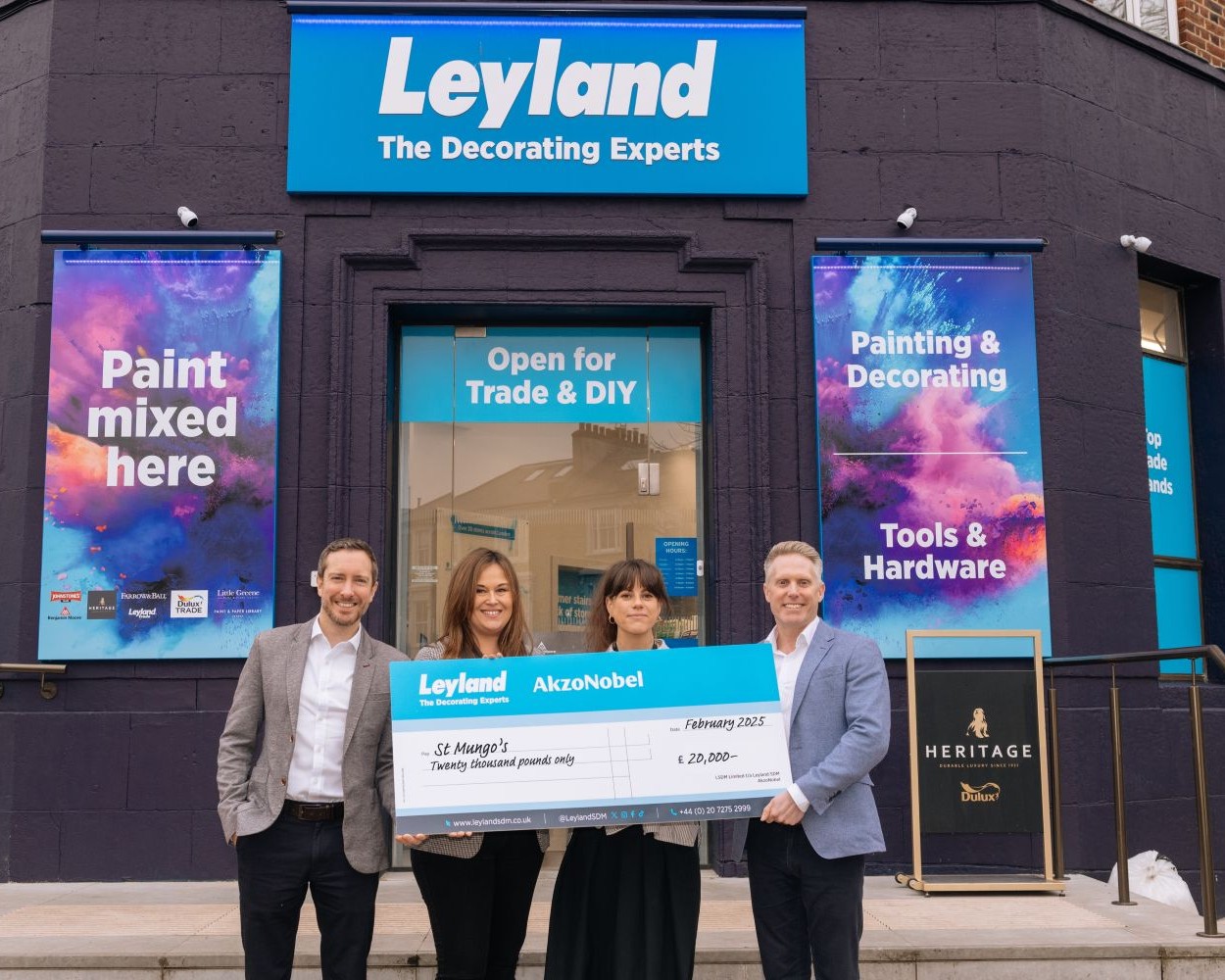 Kitchens-Review-Leyland-x-Dulux-x-St-Mungos_Cheque-Presentation-