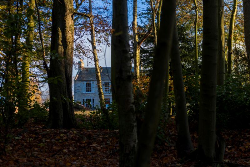 Coastal-Edinburgh-House-with-new-kitchen-renovation-by-Inglis-Hal