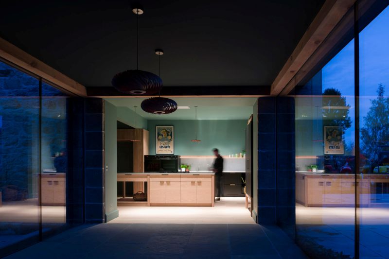 Coastal-Edinburgh-home-at-night