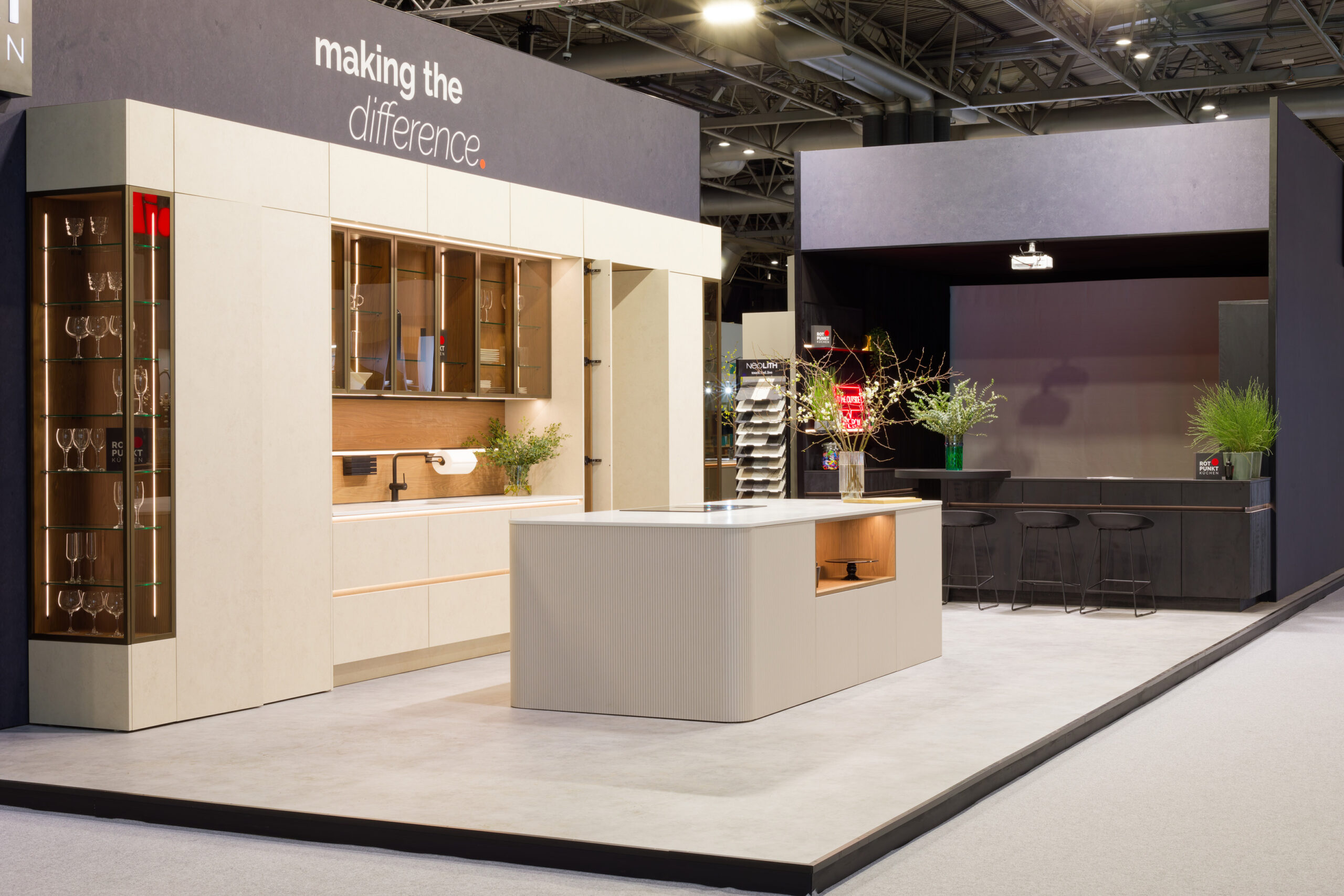 Kbb-Rotpunkt-Kitchen-w.-Media-Room