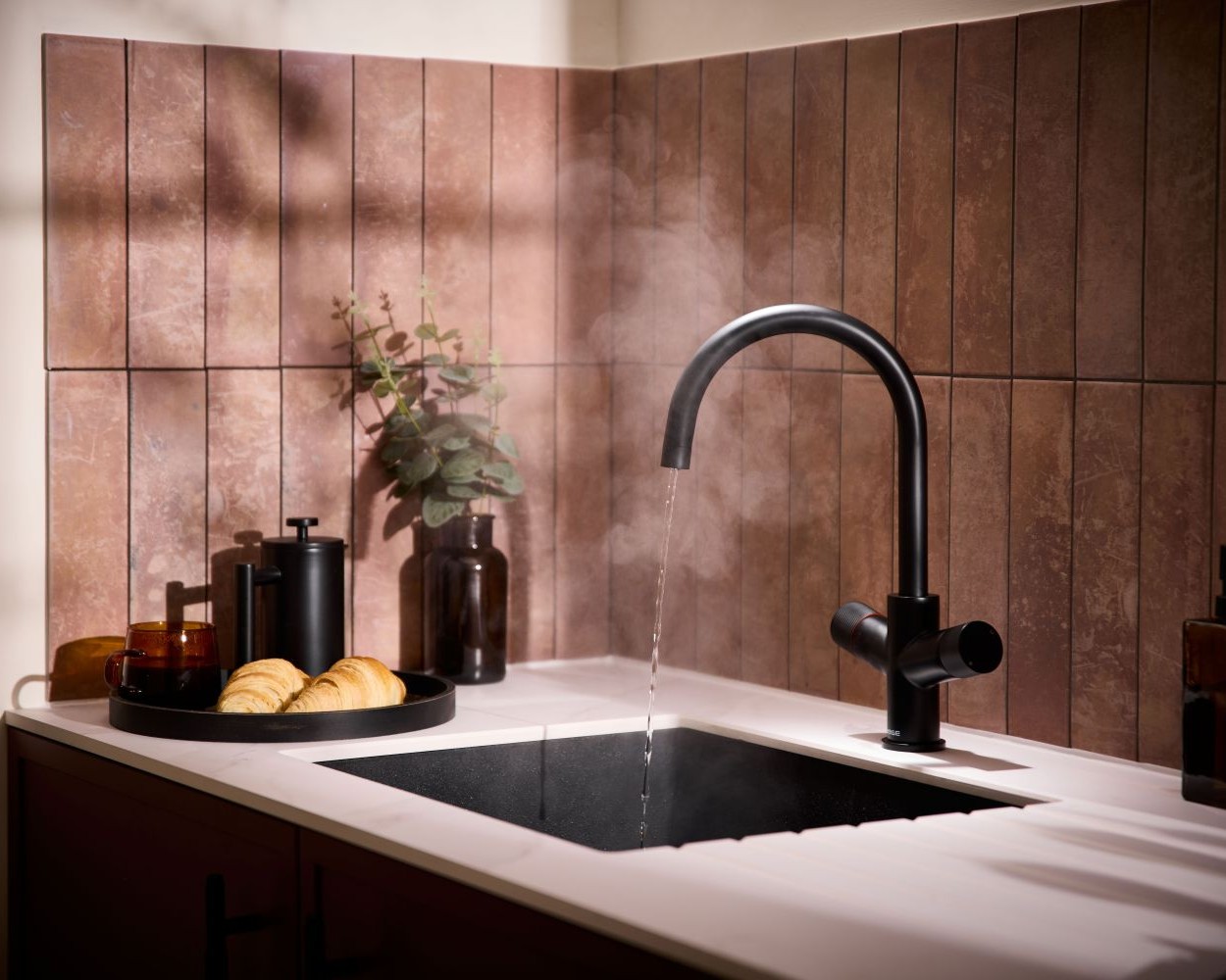 KoGE-3-in-1-Complete-Hot-Tap-includes-tank-and-filter-in-Matt-Black