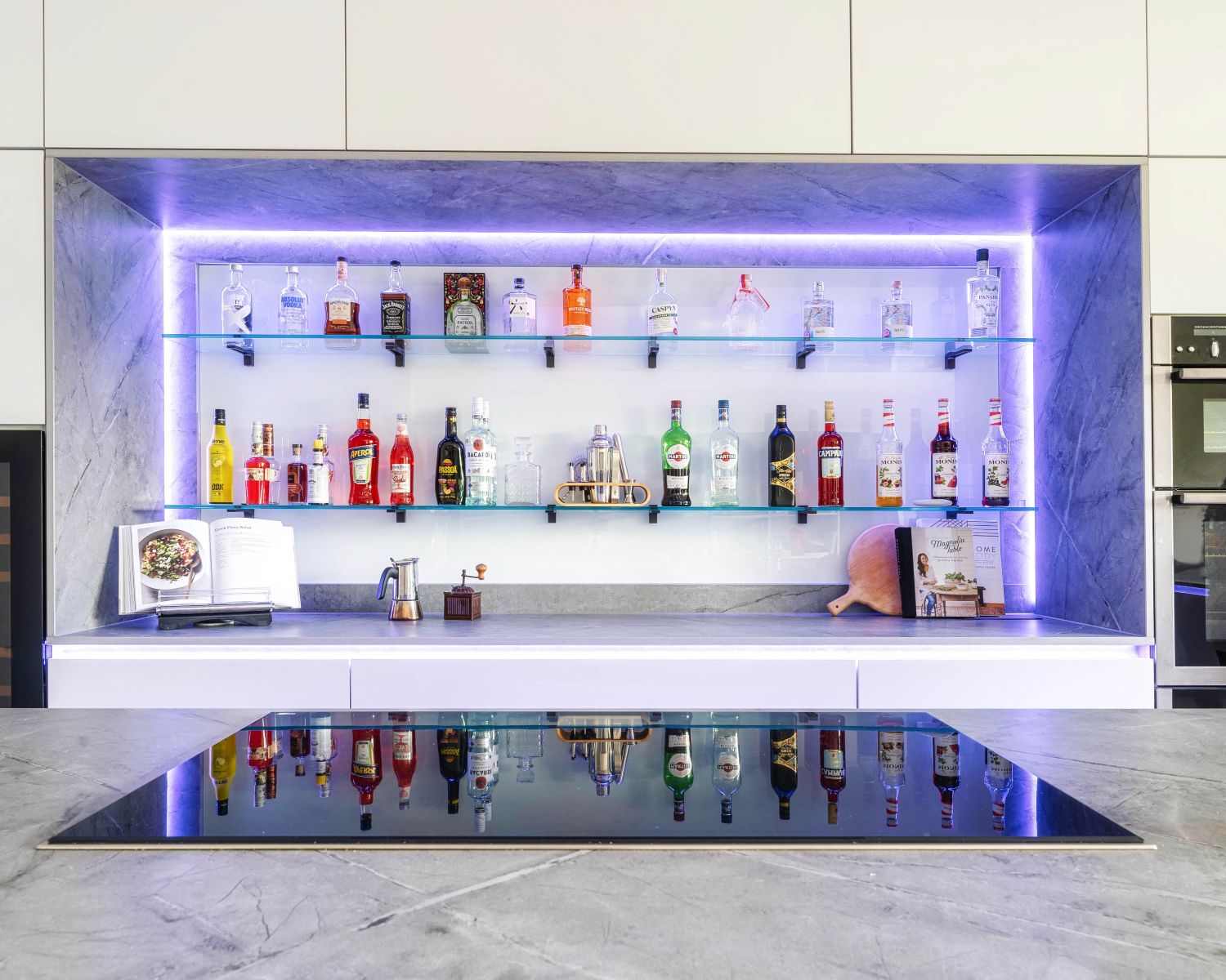 Schmidt_UK_sevenoaks_customer_project_modern_kitchen_bar_white