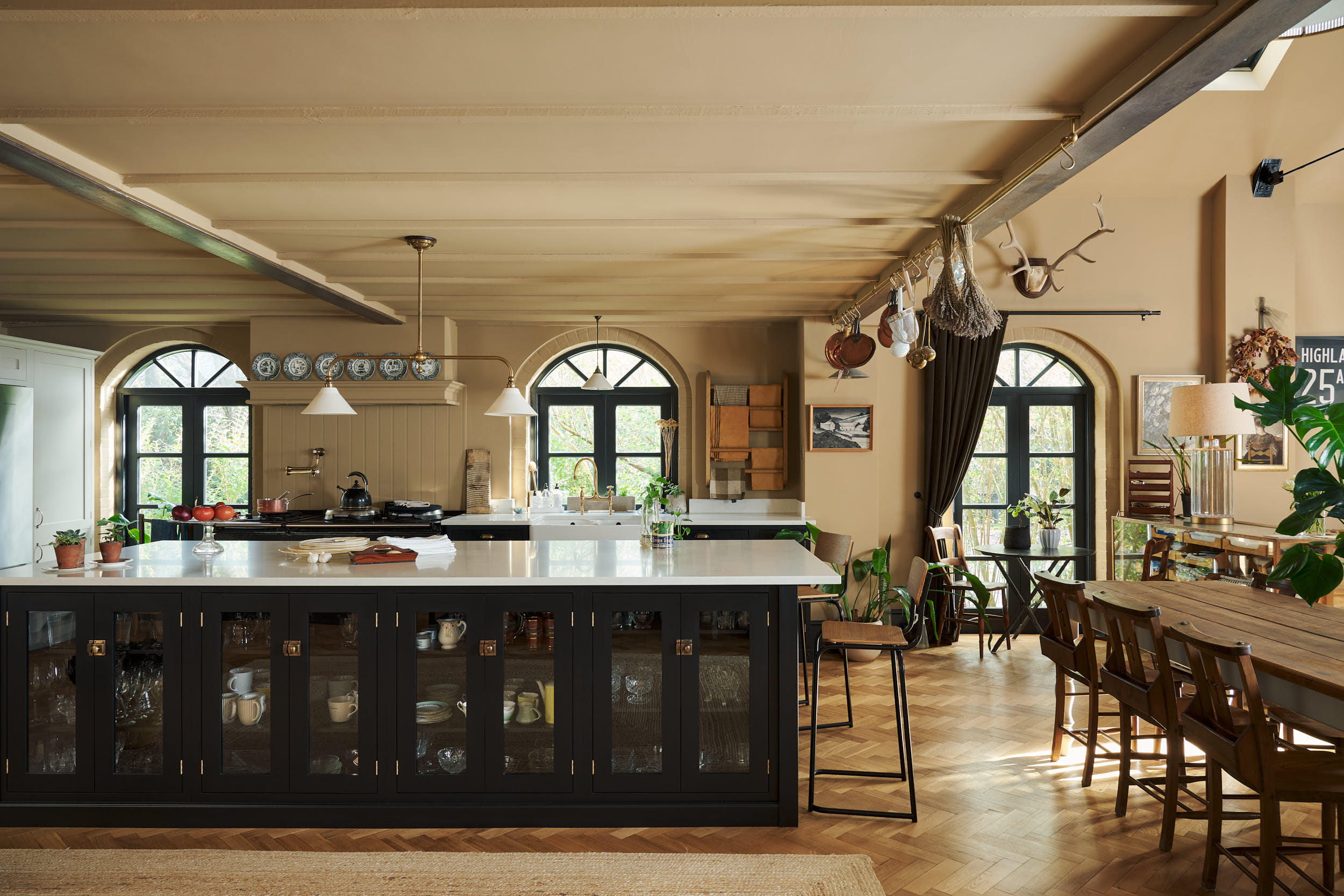 Daws-Heath-The-Real-Shaker-Kitchen-by-deVOL